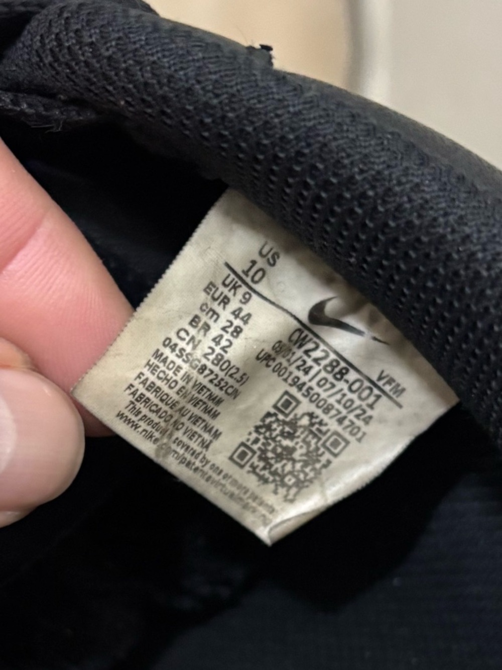 Nike Air Force 1 Low Black Leather Sneakers - Picture 5 of 7